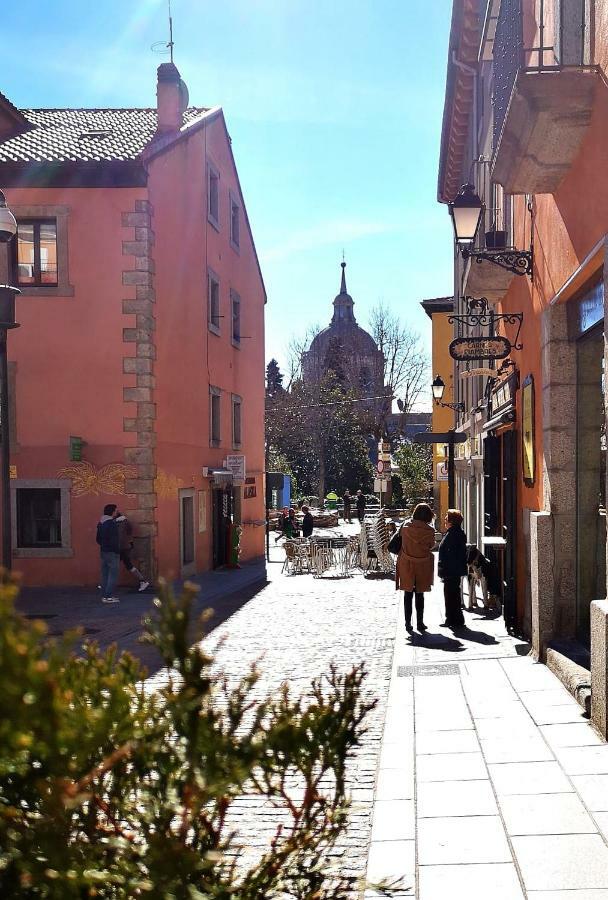 Apartamento En Centro Historico De San Lorenzo De El Escorial Exterior foto